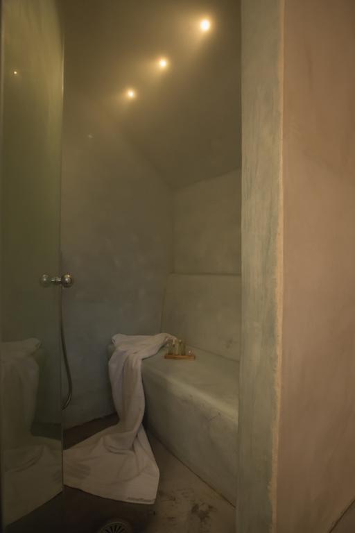 Love Nest With Hot Tub, Hammam & Outdoor Cinema Akrotiri  Luaran gambar